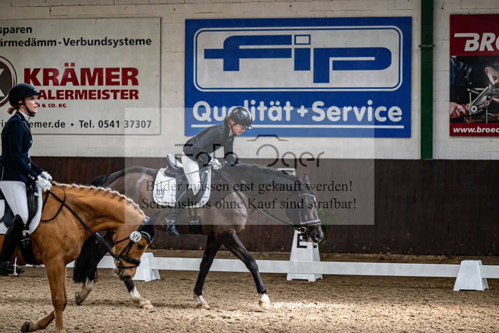 20240310-DOS_0781 | Entdecke hochwertige Reitturnierfotos von Foto Oger. Professionell, emotional und authentisch – jetzt Lieblingsmomente im Shop bestellen.Deutschlandweite Turnierfotografie. - Realisiert mit Pictrs.com