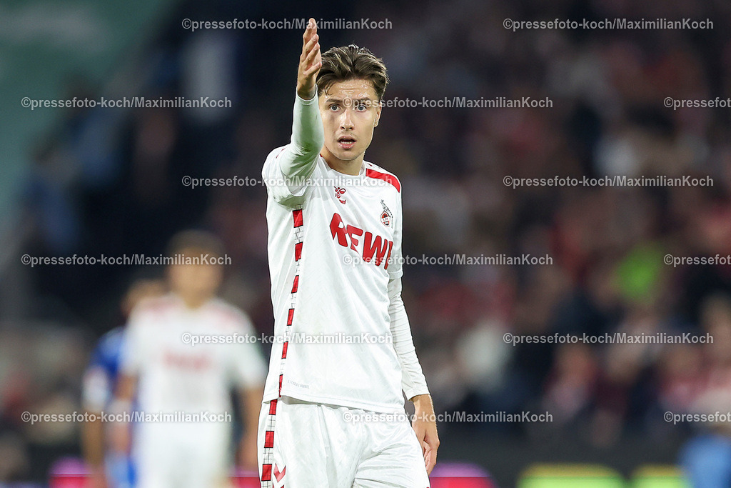 Koe14092402134 | 14.09.2024, 2. Fußball Bundesliga, 1. FC Köln - 1. FC Magdeburg, RheinEnergieSTADION, Saison 2024 2025: Denis Huseinbasic (1.FC Köln #8) gestikulierend GestikDFB regulations prohibit any use of photographs as image sequences and or quasi-video.