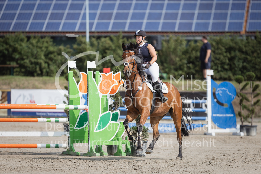 230624_PfSpTa_L-Spr-335 | Deine schönsten Turniermomente als professionelle Fotos! Entdecke hochwertige Pferdesport-Fotografie im Online-Shop. Jetzt Fotos finden & bestellen!
