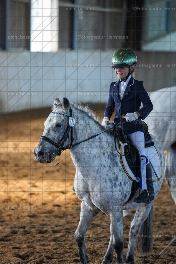 20230916-FAH08632 | Landsberg am Lech 2023, Turnierbildern, Turnierbilder Bayern, Reitsportfotograf, Pferdefotograf Bayern, Turnierfotos Landsberg, Fotoagentur Herrmann, Turnierfotografen Bayern