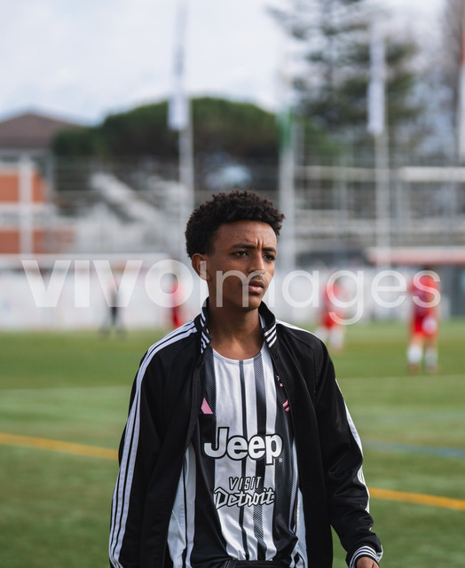 juv_lut_fmachado-0199 | Images from the Juniors B match between Juventus Academy and FC Lutry, played on 18 March 2026 in Lutry, Switzerland, featuring players, coaching staff and match action throughout the game.