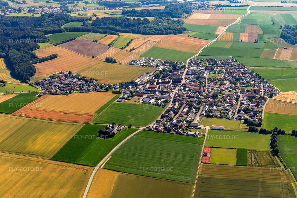 Luftbild: Dornwang im Ortsteil Dornwang in Moosthenning im Bundesland Bayern in Deutschland. Foto: IMG_133154.jpg vom 03.07.2022 durch Werner Riehm/FLY-FOTO.deGemeinde Moosthenning