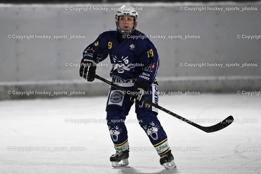 Wildcats Paternion vs. Unicorns Steindorf | #19 Knes Julia WILDCATS PATERNION, Wildcats Paternion vs. Unicorns Steindorf, Wildcats Paternion vs. Unicorns Steindorf am 02.01.2026 in Paternion (Eislaufplatz Paternion), Austria, (Photo by Bernd Stefan)