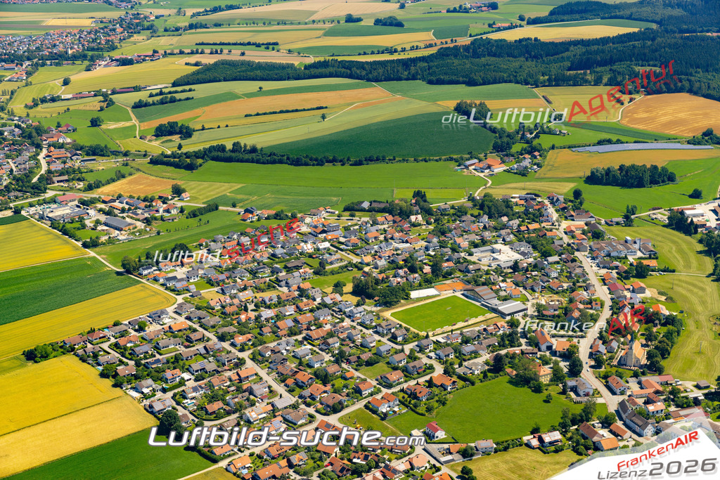 Aktuelles Luftbild von Bonbruck Bodenkirchen - Die Luftaufnahme wurde 2022 mittels UL-Flugzeug erstellt ( keine Drohne ) - hochauflösende Kamera-Systeme von  Canon -Beste Qualität - Für grossformatige Ausdrucke geeignet. Die Geschenkidee !