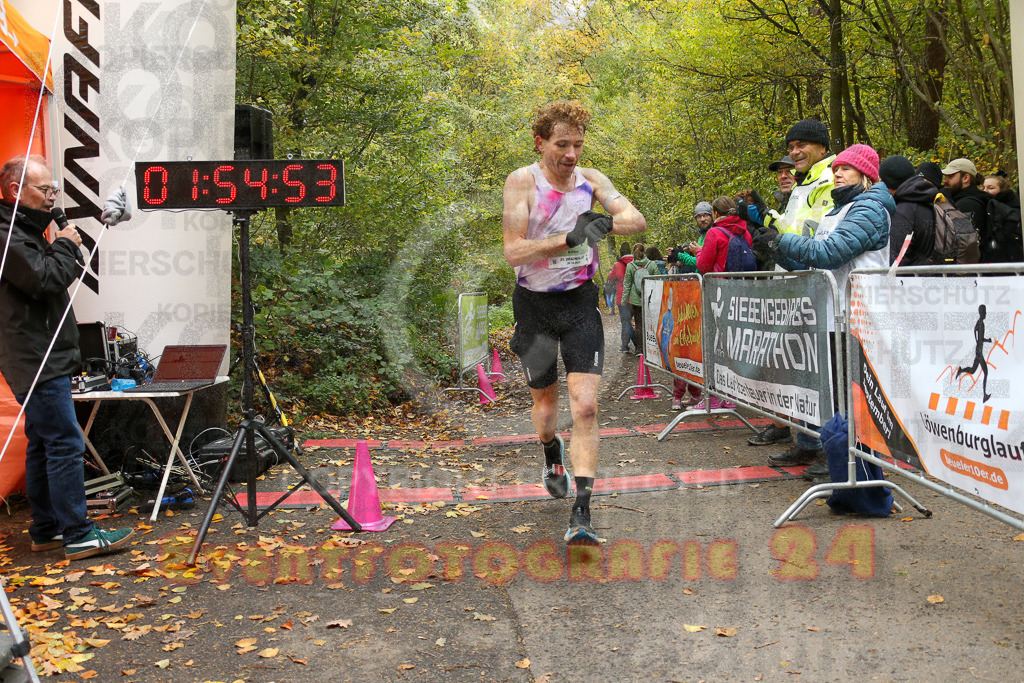 251026_1156_EX1_9793 | Sportfotografie im Rhein-Sieg Kreis, Köln, Bonn, NRW, Rheinland Pfalz, Hessen, etc. Unser Tätigkeitsfeld umfasst den Laufsport vom Volkslauf über den Marathon, Duathlon, Triathon bis zum Ultralauf wie Kölnpfad Ultra oder Schindertrail.