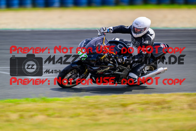 MaZZes_FotoMatrix_240725_6007705_2852 | GRUEN