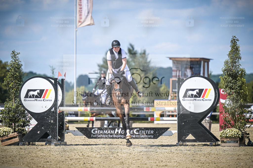 DOS_1150 | Entdecke hochwertige Reitturnierfotos von Foto Oger. Professionell, emotional und authentisch – jetzt Lieblingsmomente im Shop bestellen. - Realisiert mit Pictrs.com