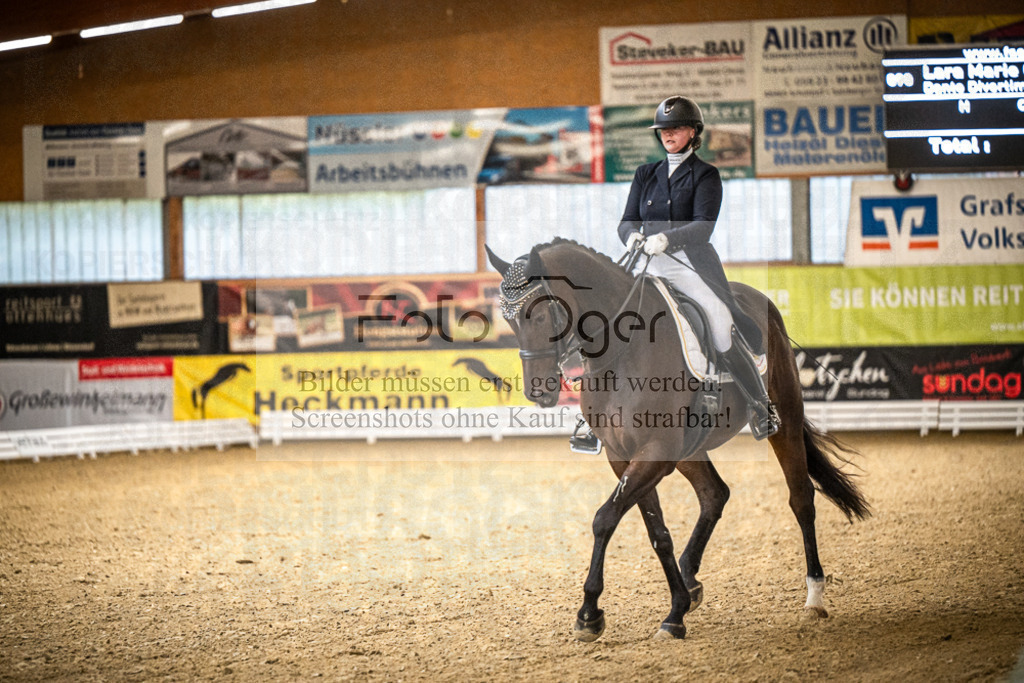 DOS_0265 | Entdecke hochwertige Reitturnierfotos von Foto Oger. Professionell, emotional und authentisch – jetzt Lieblingsmomente im Shop bestellen.Deutschlandweite Turnierfotografie. - Realisiert mit Pictrs.com
