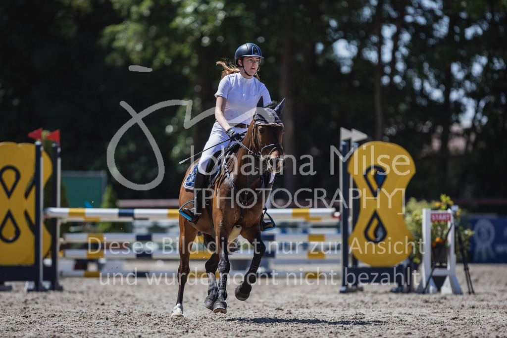 230610_Mühlen_A-Spr2-796 | Deine schönsten Turniermomente als professionelle Fotos! Entdecke hochwertige Pferdesport-Fotografie im Online-Shop. Jetzt Fotos finden & bestellen!