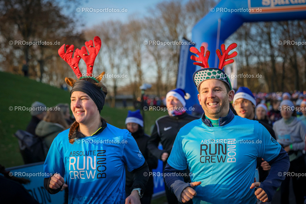 6. Bonner Nikolauslauf; Bonn, 14.12.2025 | Impressionen vom 6. Bonner Nikolauslauf am 14.12.2025 in Bonn (Nordrhein-Westfalen). 