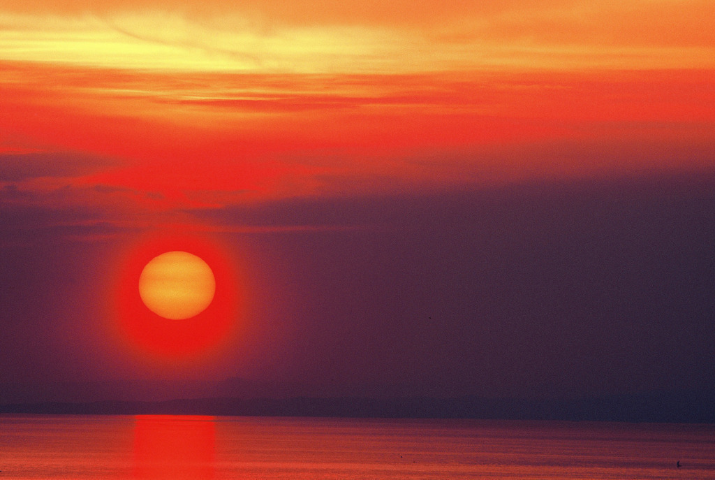 Sonnenuntergang | Bregenz, Austria: Sonnenuntergang. - Realisiert mit Pictrs.com