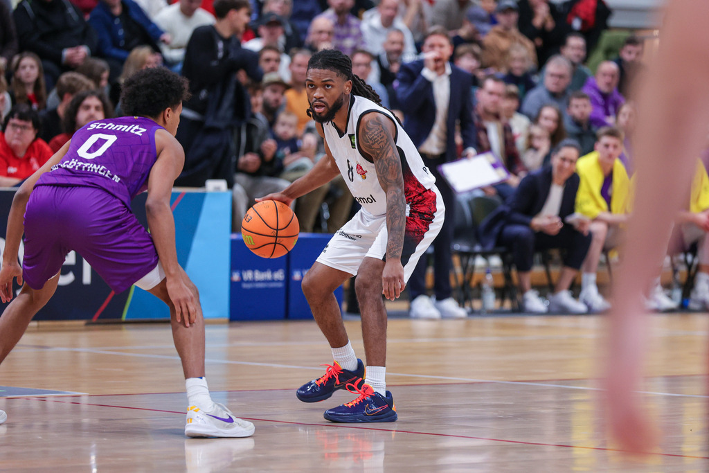 Pro A BAYER GIANTS vs BG Göttingen-16 | Fotos von Basketballspielen aus dem Raum NRW fotografiert von Gero Mueller-Laschet und Daniel Schaefer - Realisiert mit Pictrs.com