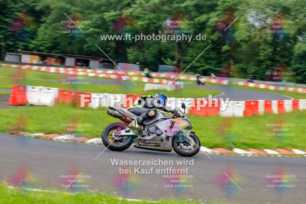 VBK-6417 | Hier findet Ihr Bilder von Touristenfahrten auf der Nürburgring Nordschleife oder von anderen Veranstaltungen die ich besucht habe. Viel Spass beim Durch Schauen 