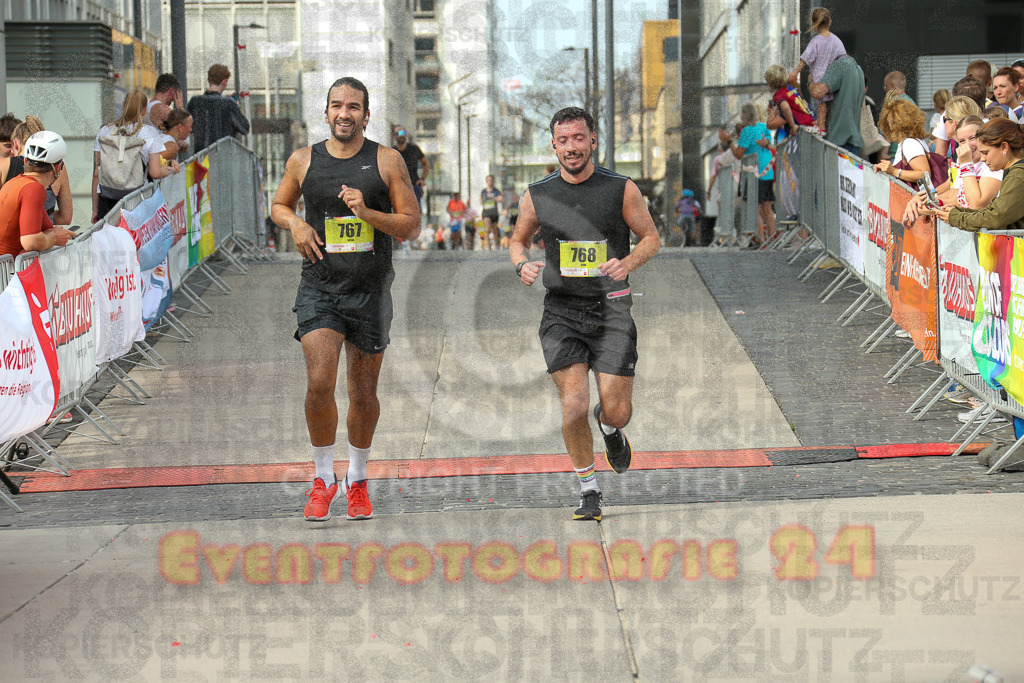 250920_1526_EX1_9427 | Sportfotografie im Rhein-Sieg Kreis, Köln, Bonn, NRW, Rheinland Pfalz, Hessen, etc. Unser Tätigkeitsfeld umfasst den Laufsport vom Volkslauf über den Marathon, Duathlon, Triathon bis zum Ultralauf wie Kölnpfad Ultra oder Schindertrail.