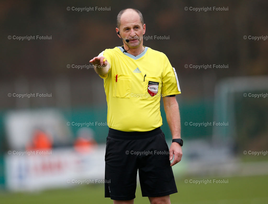 A_LUI_08112025_05 | SPORT FUSSBALL LT1 OOE LIGA ASKOE OEDT 1B-UNION ST.MARTIN/MUEHLKREIS 08.11.2025 IM BILD: SCHIEDSRICHTER MANFRED ERLINGER FOTO:FOTLUI