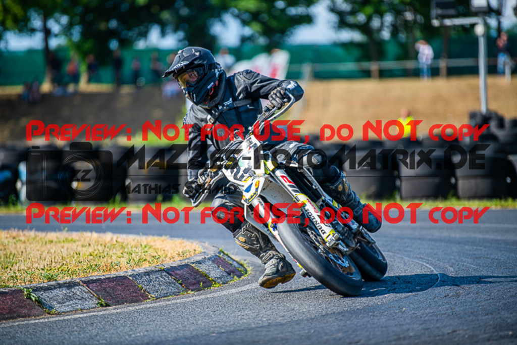 MaZZes_FotoMatrix_220528_5852 | Fotograf Mathias Schmid
Sportfotograf,
Eventfotograf,
Hochzeitsfotograf,
Portraitfotograf