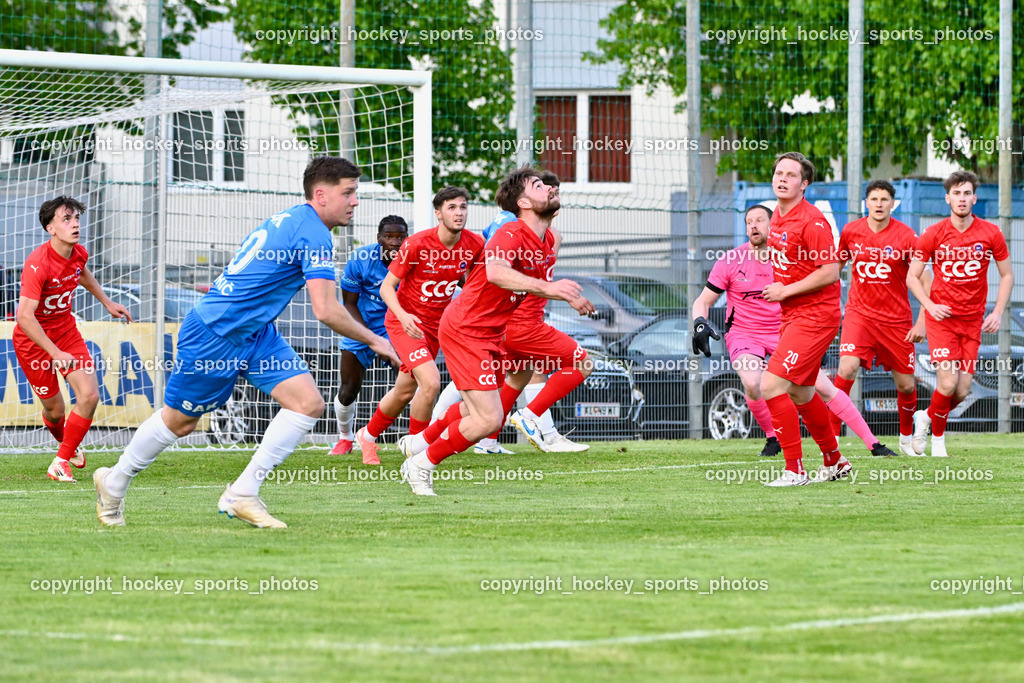 SAK vs. SC ST. Veit | #20 Luka Djukic SAK, #17 Moritz Leitner SC St.Veit, #6 Julian Hufnagl SC St.Veit, #20 Fabian Christian Gangl SC St.Veit, #1 Rene Arno Robitsch SC St.Veit, #8 Issa Diakite SAK, SAK vs. SC ST. Veit, SAK vs. SC ST. Veit am 30.04.2025 in Klagenfurt (Sportpark Welzenegg), Austria, (Photo by Bernd Stefan)