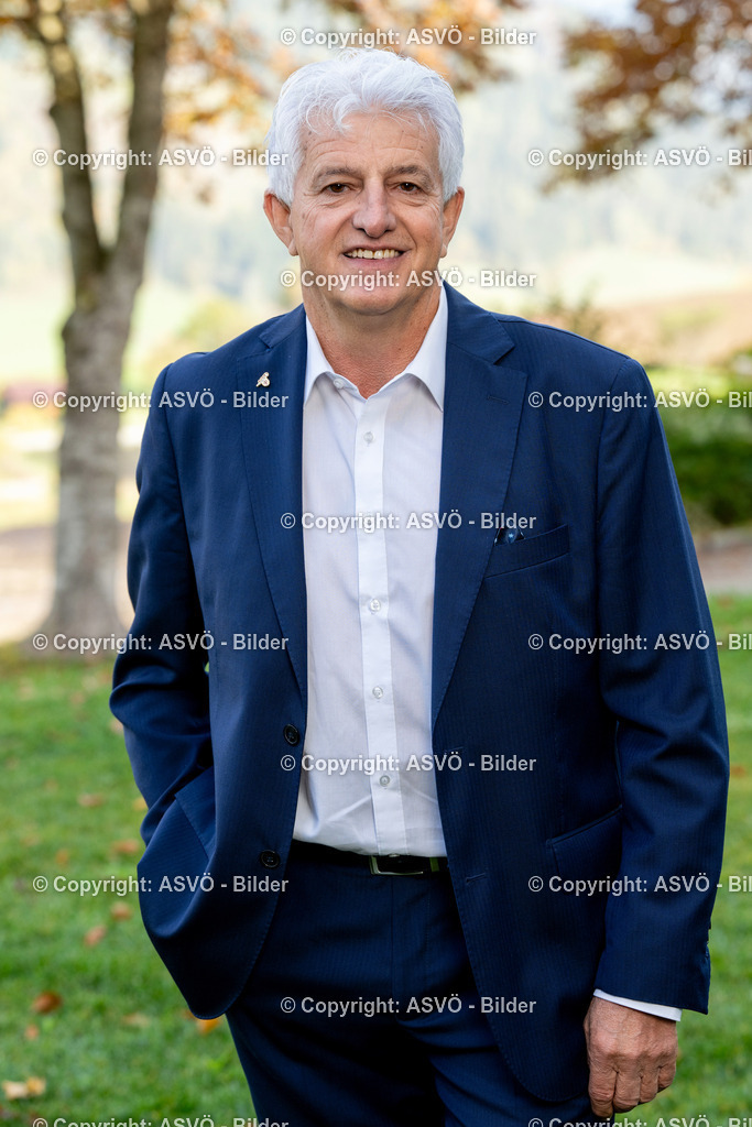 Hubert Piegger_ ASVÖ Tirol-4 | 19.10.2024, Aigen im Ennstal, AUT, ASVÖ, Porträt Bilder Bundesvorstandsitzung 2024 im Imlauer Hotel Schloss PichlarnHubert Piegger©ASVÖ / Harald Dostal  - Realisiert mit Pictrs.com