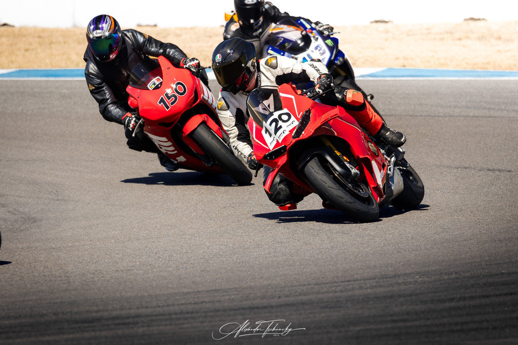 Ducati Trackday Hockenheimring 2026 | Entdecken Sie die faszinierende Welt von Alexander Tschuncky Arts: Kreative Fotografie, atemberaubende Automobilkunst und hochwertiger Bilderdruck. Lassen Sie sich inspirieren! - Realisiert mit Pictrs.com