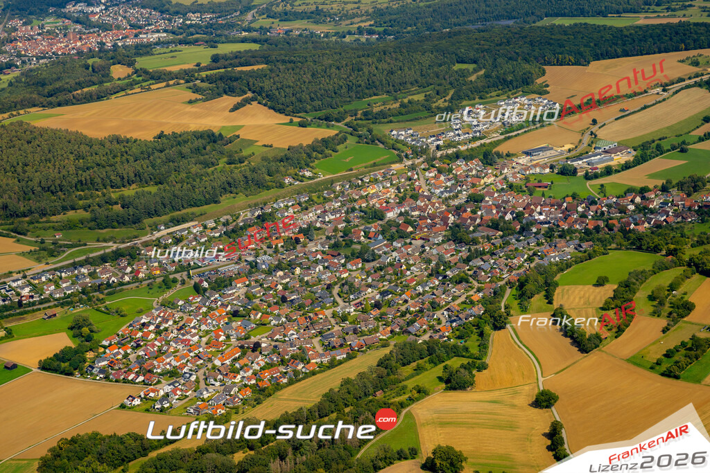 Das Luftbild zeigt :  Ostelsheim - Die Luftaufnahme wurde 2024 vom UL-Flugzeug aus erstellt ( keine Drohne ) - Hochauflösende Luftaufnahme - Für grossformatige Ausdrucke geeignet. Die Geschenkidee !Mit Lizenz und Bildrechte bestellbar