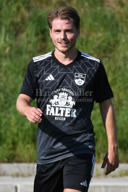 Testspiel SV  Winzer (Kreisliga Straubing) : SpVgg Niederalteich ( Bezirksliga Ost) | Valentin Ketzer (SpVgg Niederalteich) - Realisiert mit Pictrs.com