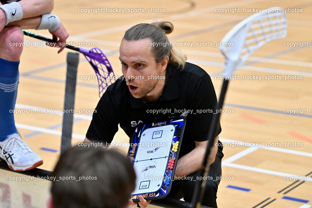 VSV Unihockey  vs. FBK Loka  | Headcoach VSV Unihockey Sami Aalto, VSV Unihockey  vs. FBK Loka , VSV Unihockey  vs. FBK Loka  am 25.01.2026 in Villach (Ballspielhalle St. Martin), Austria, (Photo by Bernd Stefan)