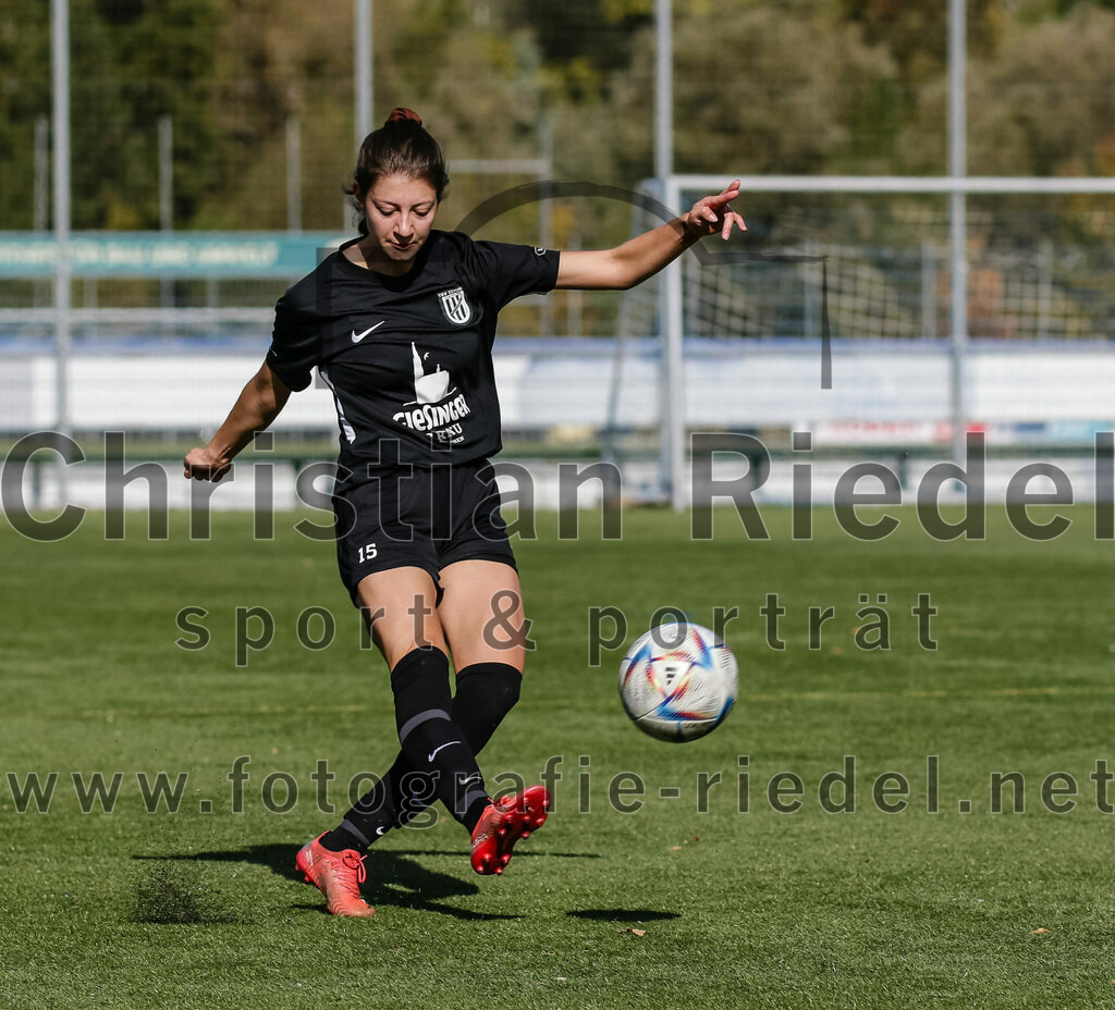 2023-10-21_091_FC_Langengeisling_gegen_TSV_Eching | Erding, Deutschland, 21.10.2023:
Fußball, Bezirksoberliga 2023 / 2024, 8. Spieltag, FC Langengeisling gegen TSV Eching, Endergebnis: 0:0

Anika Aberl (TSV Eching, #15)

Foto: Christian Riedel / fotografie-riedel.net