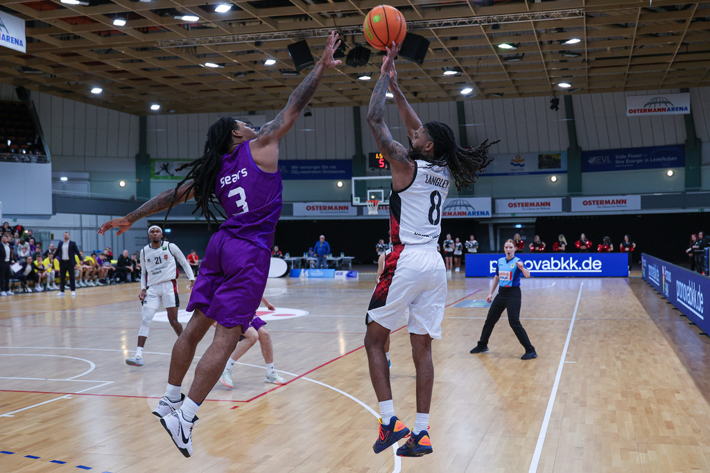 Pro A BAYER GIANTS vs BG Göttingen-20 | Fotos von Basketballspielen aus dem Raum NRW fotografiert von Gero Mueller-Laschet und Daniel Schaefer - Realisiert mit Pictrs.com
