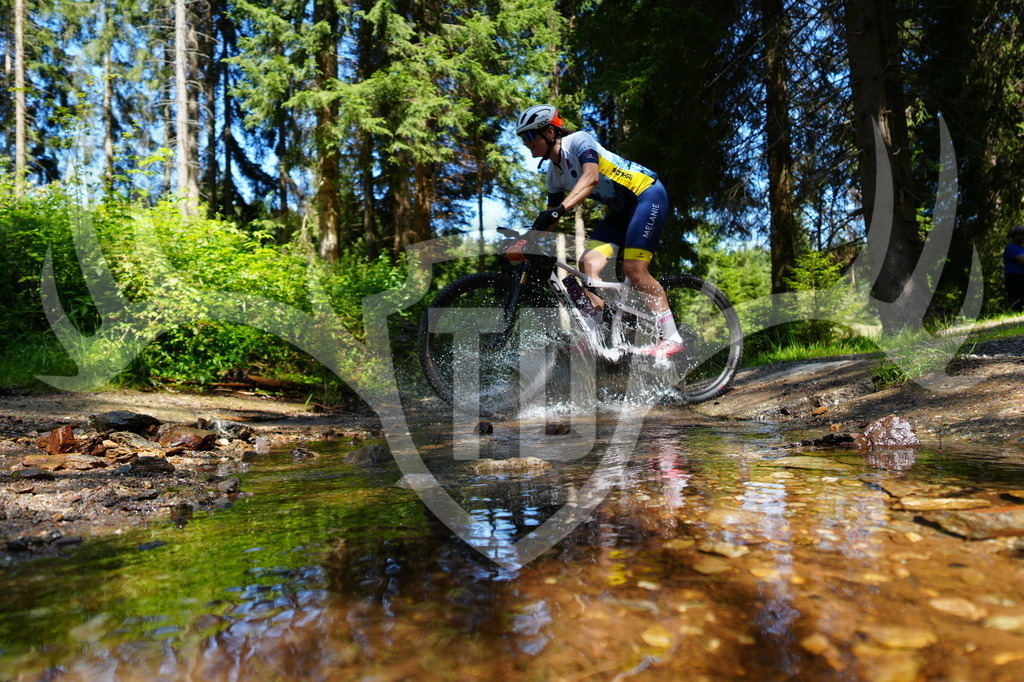 FC605496 | Fotogalerie der Treibjagd im Dunkelwald - Dein MTB Etappenrennen im Erzgebirge - Realisiert mit Pictrs.com