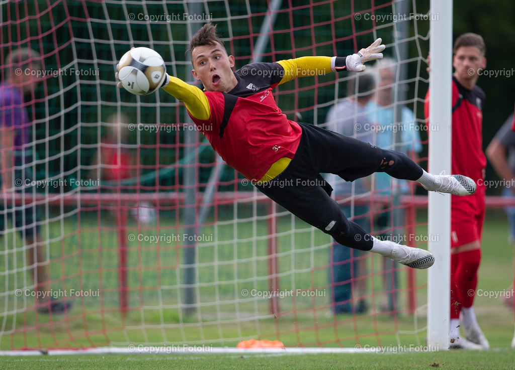 A_LUI_120822_01 | SPORT,FUSSBALL,LT1 OOE LIGA ASKOE OEDT-UNION PROCON DIETACH 12.08.2022 
IM BILD: KAI LANG  (OEDT) UND (DIETACH) FOTO:FOTOLUI

