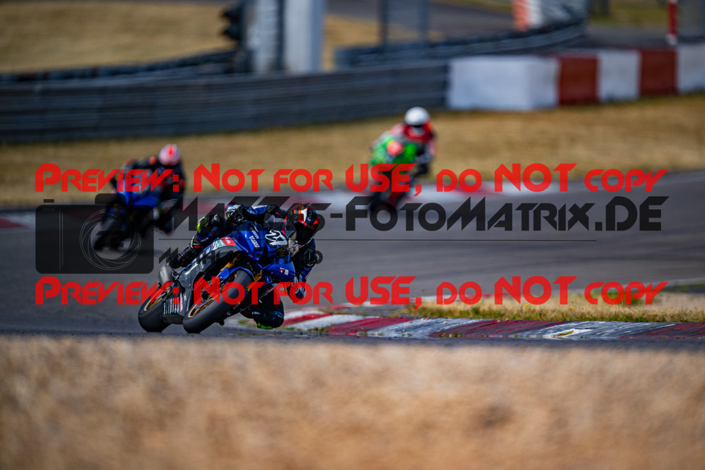 MaZZes_FotoMatrix_230719_9102 | WEISS