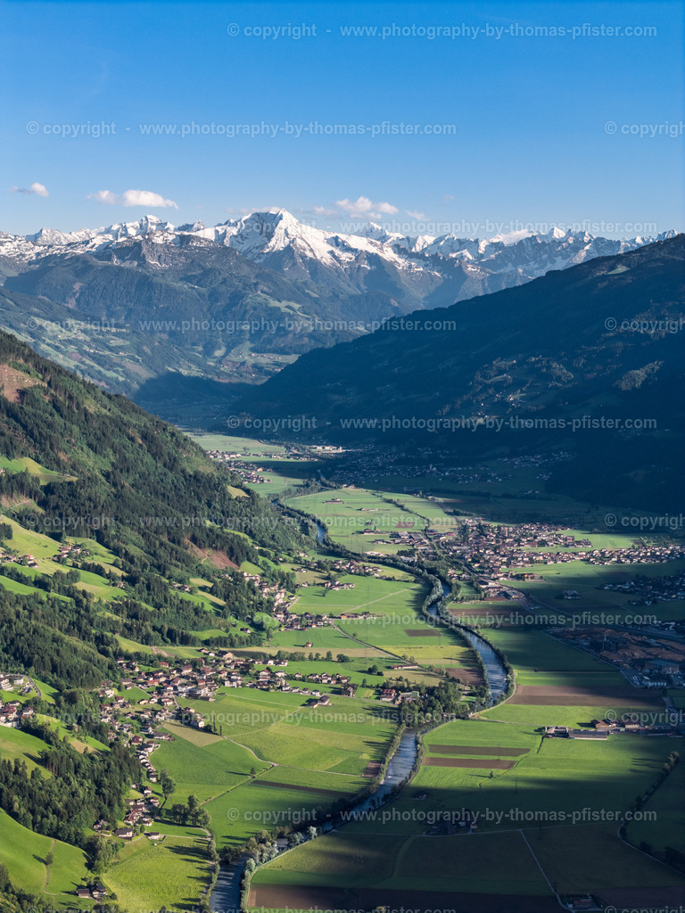  Zillertalblick Taleinwärts copyright  Thomas Pfister-1 | PHOTOGRAPHY BY THOMAS PFISTER