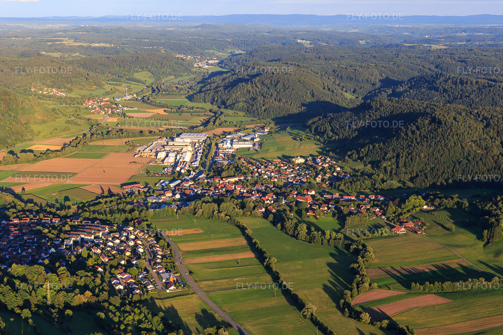 Luftbild: Dorf vor Junginger Naturholzwerk GmbH aus Westen im Ortsteil Unterrot in Gaildorf im Bundesland Baden-Württemberg in Deutschland. Foto: IMG_093655.jpg vom 22.08.2016 durch Werner Riehm/FLY-FOTO.deJunginger Naturholzwerk GmbH : Kontakt
