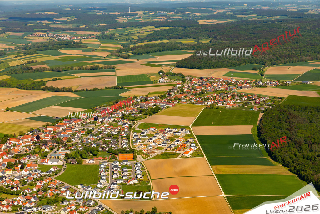 Das Luftbild zeigt :  Buchdorf - Die Luftaufnahme wurde 2024 vom UL-Flugzeug aus erstellt ( keine Drohne ) - Hochauflösende Luftaufnahme - Für grossformatige Ausdrucke geeignet. Die Geschenkidee !Mit Lizenz und Bildrechte bestellbar