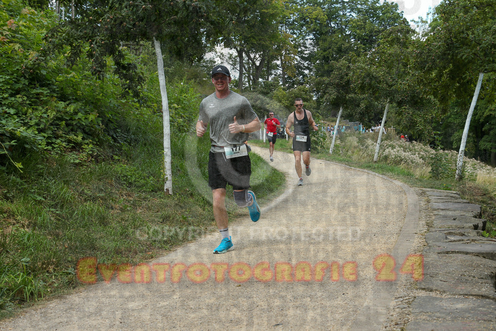 250824_1259_EX1_1086 | Sportfotografie im Rhein-Sieg Kreis, Köln, Bonn, NRW, Rheinland Pfalz, Hessen, etc. Unser Tätigkeitsfeld umfasst den Laufsport vom Volkslauf über den Marathon, Duathlon, Triathon bis zum Ultralauf wie Kölnpfad Ultra oder Schindertrail.