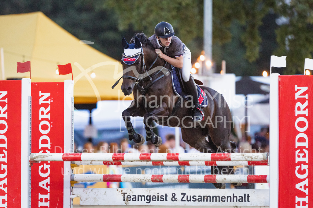 220825_Delbrueck_A1-Mannschaft-356 | Deine schönsten Turniermomente als professionelle Fotos! Entdecke hochwertige Pferdesport-Fotografie im Online-Shop. Jetzt Fotos finden & bestellen!