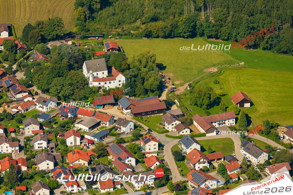 Lichtenhaag Gerzen Bild- Das Luftbild wurde 2025 vom UL-Flugzeug heraus erstellt ( keine Drohne ) - Hochauflösende Luftaufnahme -Nicht vergleichbar mit Google Maps oder Satelittenbilder- Die Geschenkidee !Mit Lizenz und Bildrechte bestellbar