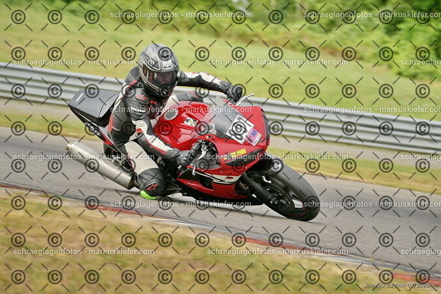 25bt05-0401 | markuskiefer.com - Realisiert mit Pictrs.com