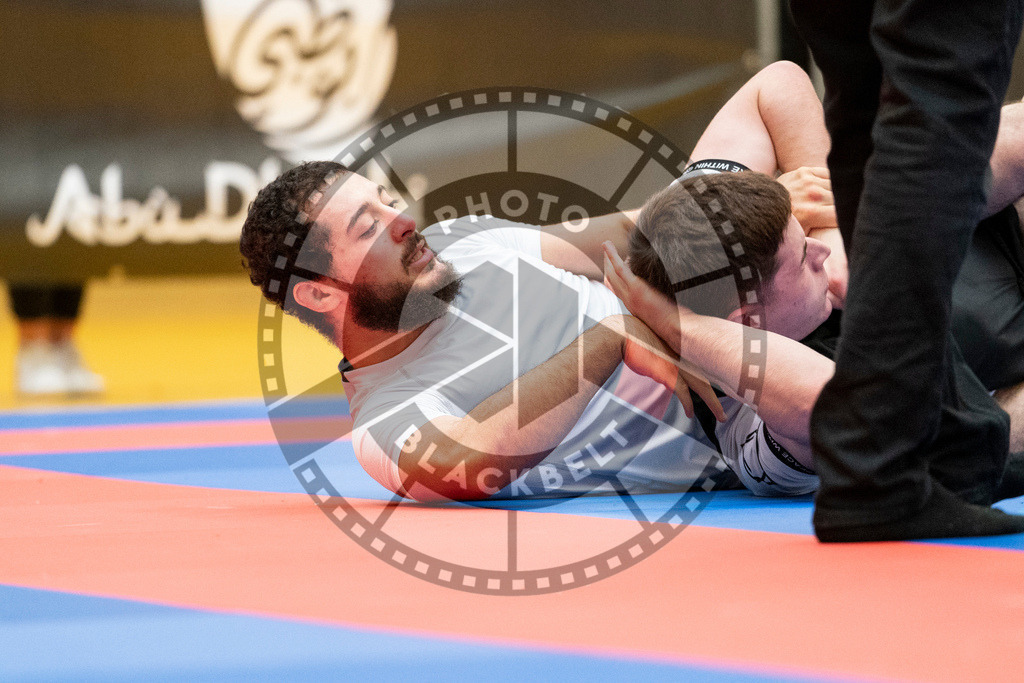 20231118PBB13307 | Fighters compete during the AJP Tour 600 Frankfurt Championship in Frankfurt/Main, Germany, on November 18, 2023.