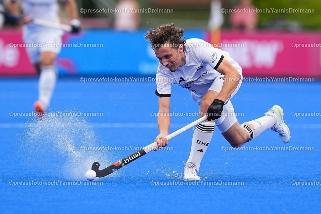 xydrx16082503050 | 16.08.2025, xydrx, Herren EuroHockey Championship 2025, Finale, Niederlande - Deutschland, Sparkassenpark Mönchengladbach: Johannes Große (GER #10)
