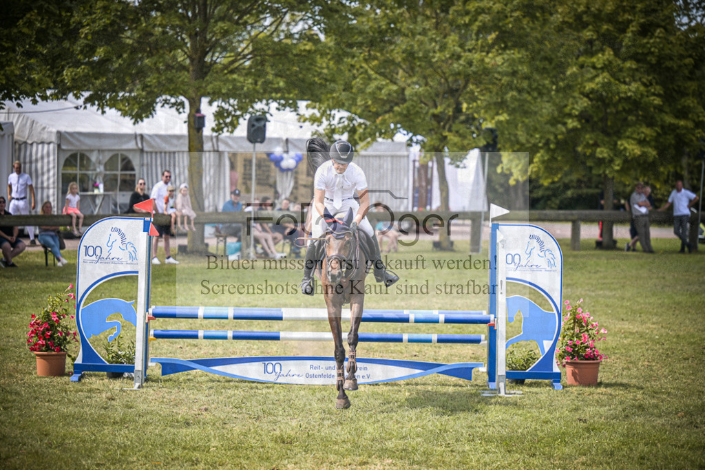 DOS_6665 | Entdecke hochwertige Reitturnierfotos von Foto Oger. Professionell, emotional und authentisch – jetzt Lieblingsmomente im Shop bestellen.Deutschlandweite Turnierfotografie. - Realisiert mit Pictrs.com