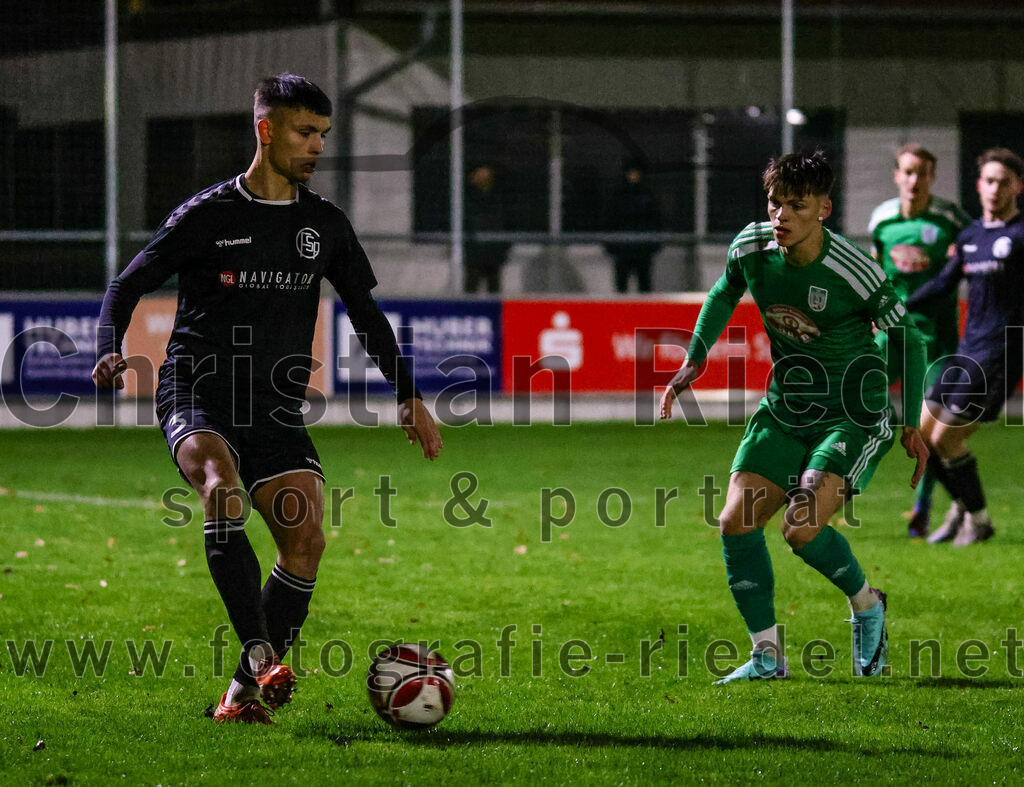2023-11-03_048_FC_Schwaig_gegen_TuS_Holzkirchen | Oberding, Deutschland, 03.11.2023:
Fußball, Landesliga Südost 2023 / 2024, 19. Spieltag, FC Schwaig gegen TuS Holzkirchen, Endergebnis: 4:1

Roman Mavdryk (FC Schwaig, #3), Pirmin Lindner (TuS Holzkirchen, #20)

Foto: Christian Riedel / fotografie-riedel.net