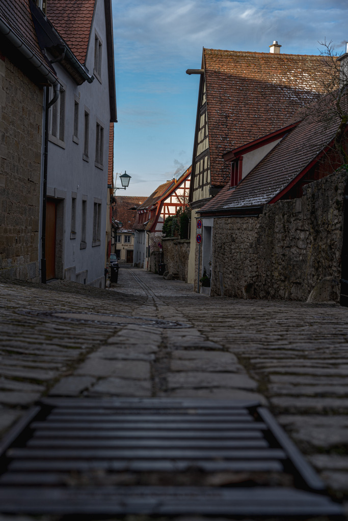 DSC06822 | Rothenburg ob der Tauber. Nur hier gibt es Exklusive und passend zur Jahreszeit Ihr Wandbild, T-Shirt, Tasse und alles was das Rothenburg Herz begehrt. - Realisiert mit Pictrs.com