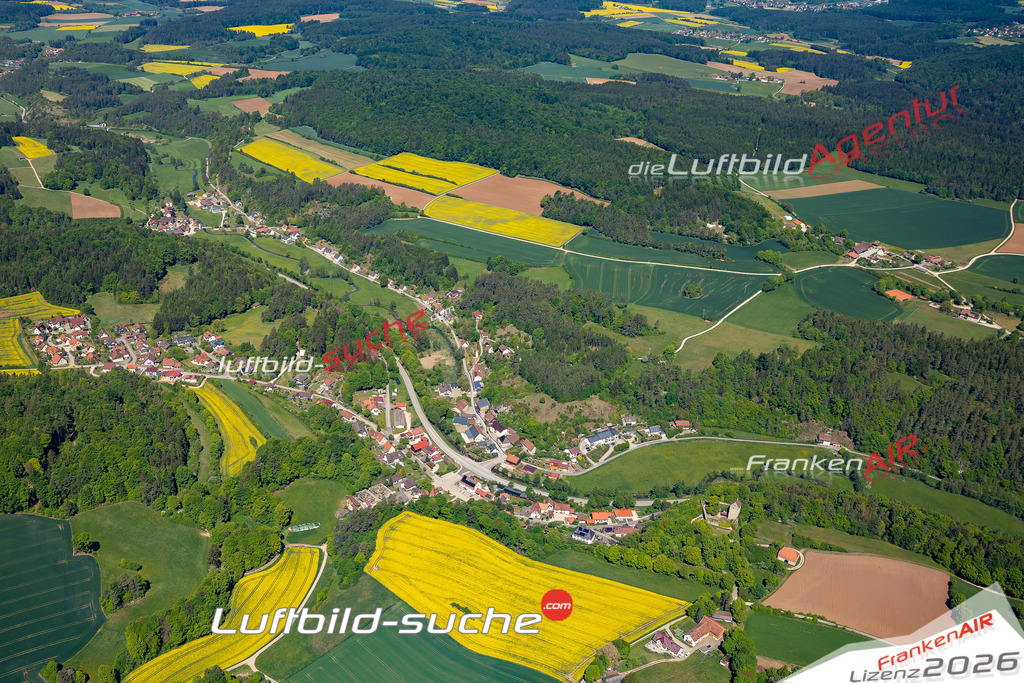 Luftbild Vs Google Maps  Pfaffenhofen  Kastl -Das Luftbild wurde 2025 vom UL-Flugzeug heraus erstellt ( keine Drohne ) - Hochauflösende Luftaufnahme -Nicht vergleichbar mit Google Maps oder Satelittenbilder- Die Geschenkidee !Mit Lizenz und Bildrechte bestellbar