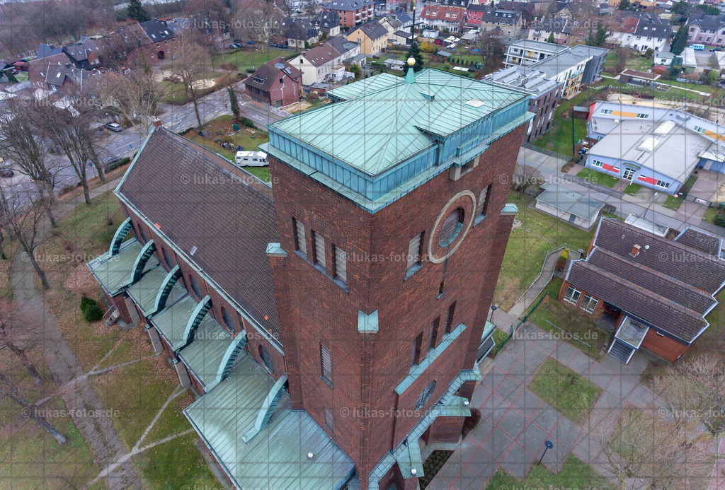 2018-12-15crlo LUFT Antoniuskirche Ickern Foto Jens Lukas 2 | Luftbilder Castrop-Rauxel und Fotos vom VfL Bochum kaufen im Webshop der Bilder von Jens Lukas: lukas-fotos - Realisiert mit Pictrs.com
