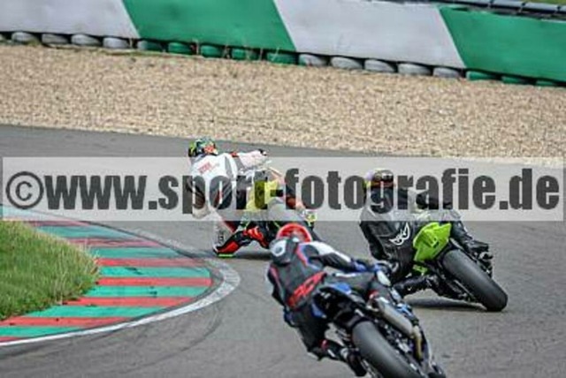 spof1693 | Professionelle Fotos von Sportveranstaltungen, aber auch Hochzeiten und anderen Events. - Realisiert mit Pictrs.com