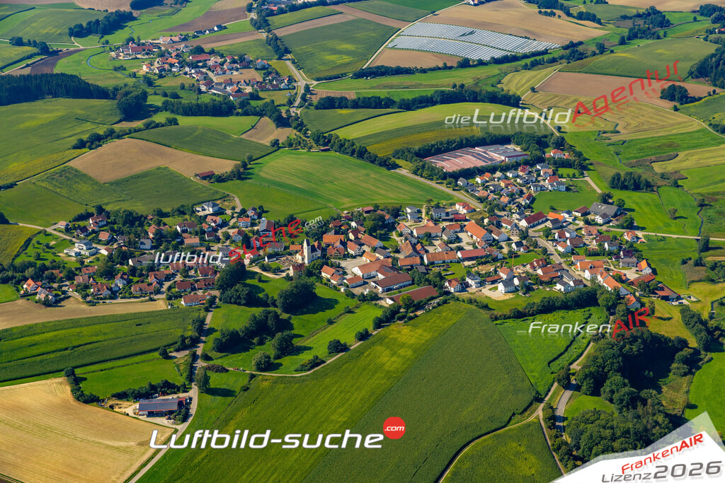 Das Luftbild zeigt : Tödtenried Sielenbach - Die Luftaufnahme wurde 2024 vom UL-Flugzeug aus erstellt ( keine Drohne ) - Hochauflösende Luftaufnahme - Für grossformatige Ausdrucke geeignet. Die Geschenkidee !Mit Lizenz und Bildrechte bestellbar