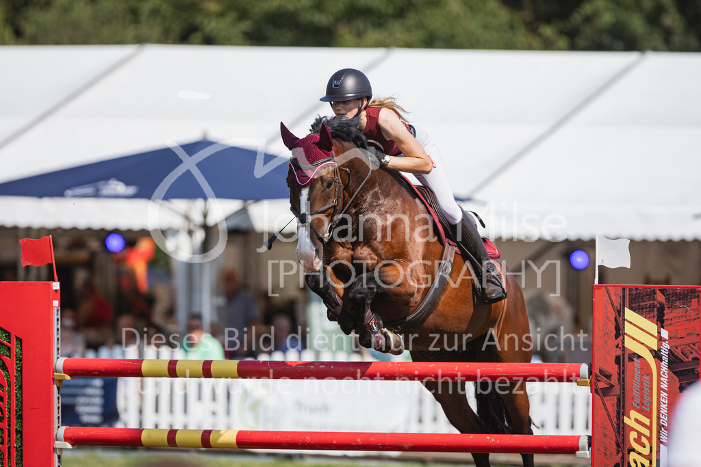 240720_LC_M2-Spr-410 | Deine schönsten Turniermomente als professionelle Fotos! Entdecke hochwertige Pferdesport-Fotografie im Online-Shop. Jetzt Fotos finden & bestellen!