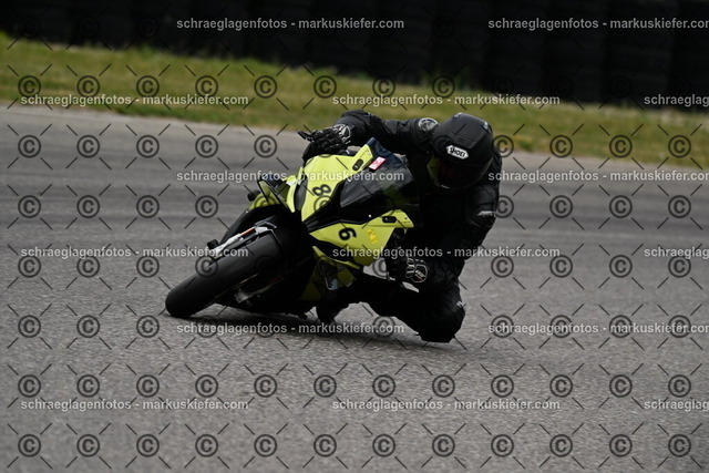 25bt02-1025 | markuskiefer.com - Realisiert mit Pictrs.com