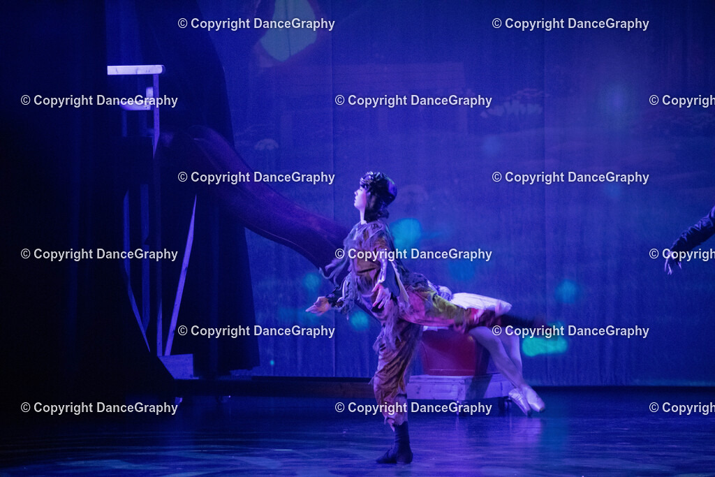 GPHY2312 | DanceGraphy - Realisiert mit Pictrs.com